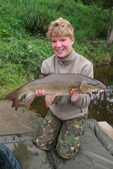 Duncan Charmans World of Angling: Barbel fishing on the Wye