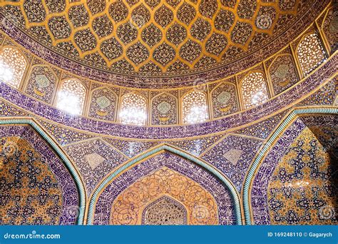 Islamic Geometric Pattern in Mosque. Stock Photo - Image of ornamental ...