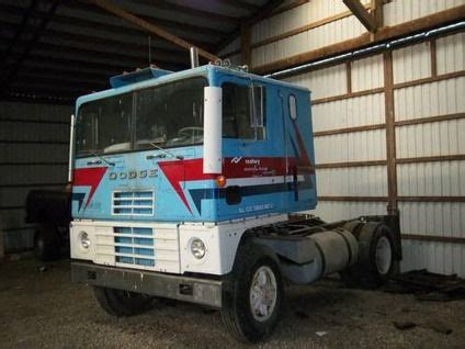 $4,000 1965 Dodge LN1000 CabOver Semi | Big rig trucks, Old dodge ...