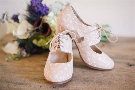 Vintage-Inspired Oxford Blush Wedding Shoes