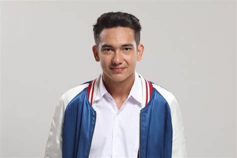 Adipati Dolken Nyaman Perankan Karakter Sosok Iblis