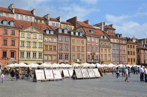 Strolling The Historic Old Town Warsaw, Poland | World Traveller 73