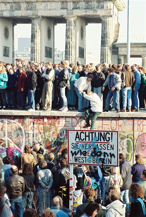 Caiguda del mur de Berlín - Viquipèdia, l'enciclopèdia lliure
