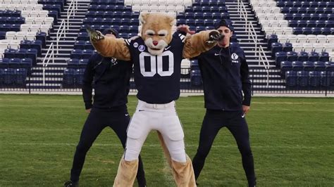 Celebrating Cosmo - BYU Homecoming 2019 - YouTube