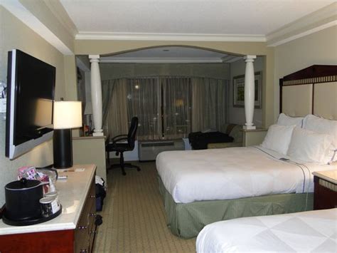 guest room - Picture of Radisson Hotel Orlando - Lake Buena Vista ...