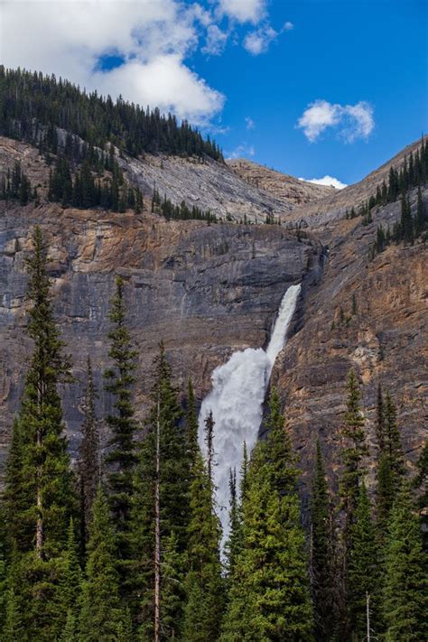 Exploring Takakkaw Falls | Yoho Valley | Yoho National Park | Yoho national park, Yoho national ...