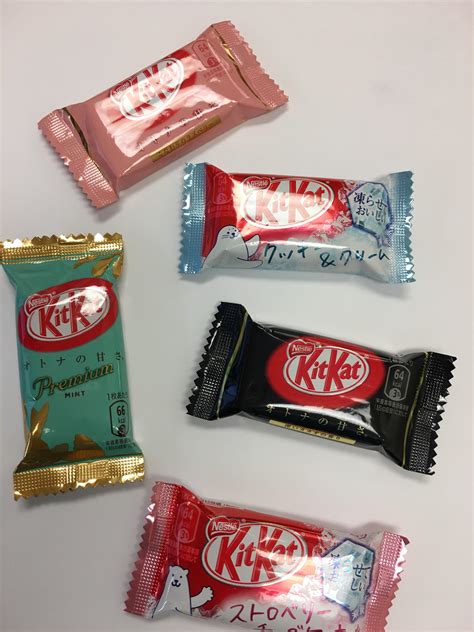 Japan has so many different flavors of KitKat : r/mildlyinteresting