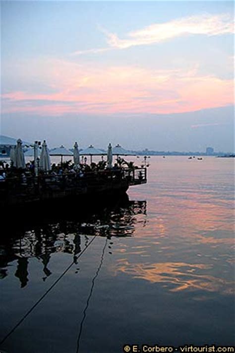 West Lake Hanoi - Place of Interest in Hanoi - Attraction Hanoi