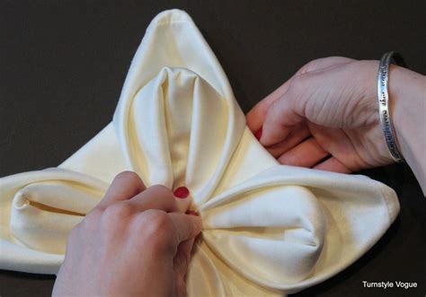 Napkin folding, How to make snowflakes, Star napkin folding