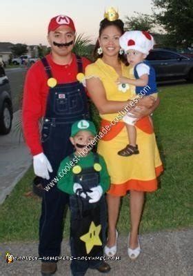 Coolest Homemade Mario, Luigi, Toad and Princess Daisy Group Costume