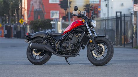 Review of Honda Rebel 500 2018: pictures, live photos & description Honda Rebel 500 2018 ...