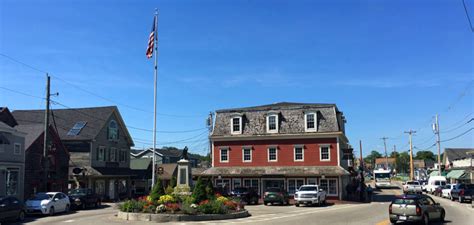 dock-square-monument-shops | Kennebunkport Maine Hotel and Lodging Guide