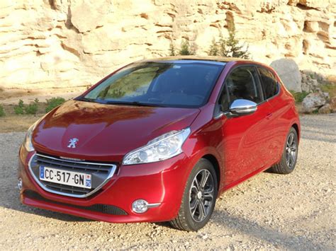 Peugeot is Planning a Convertible, and SUV of the 208?