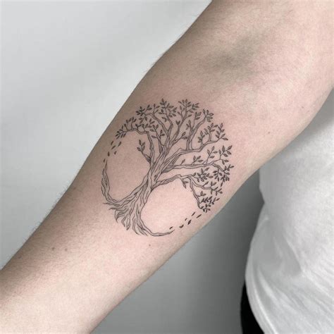 12 tatuajes de árbol de la vida celta: nombres, minimalistas, pequeños...