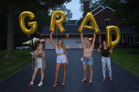 2020 high school graduation party ideas Graduation Party Outfits, Outdoor Graduation Parties ...