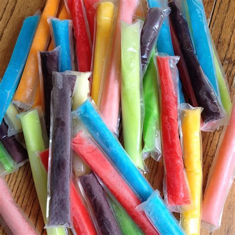 24 Snacks Every '90s Kid Used To Beg Their Mom For | Freeze pops, 90s food, Kids party food