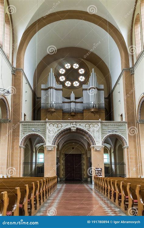 Interior of the Church of Francis of Assisi, Vienna Editorial Stock Image - Image of balcony ...