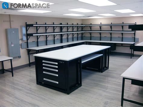 White House Electronics Repair Station | FORMASPACE | This repair station is located within the ...