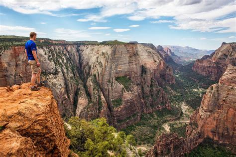 Hiking to Observation Point in Zion National Park – Earth Trekkers