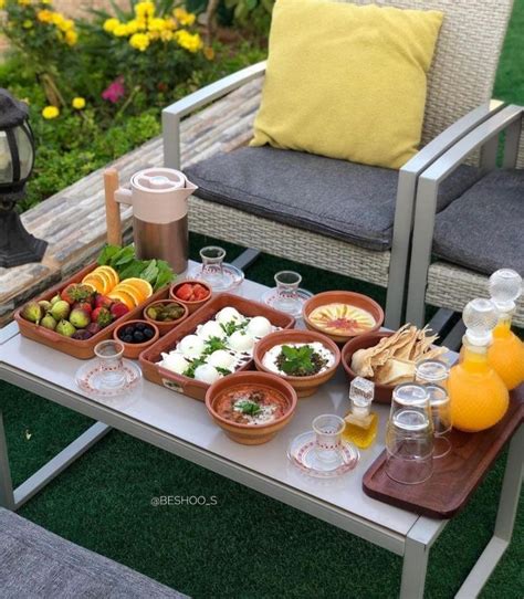 breakfast near me outdoor seating - Gigi Cote