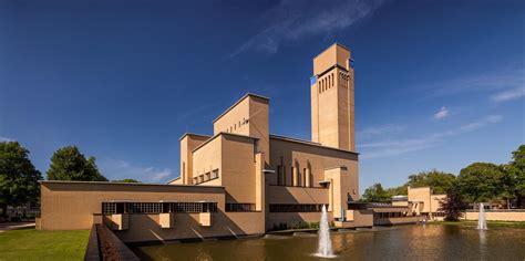 Hilversum Town Hall Netherlands (1931) by Willem Marinus Dudok ...