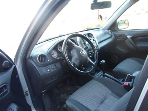 2005 Toyota RAV4 - Interior Pictures - CarGurus