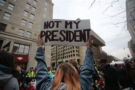 Cleverest Anti-Trump Protest Signs: 'We Shall Overcomb' (Photos)