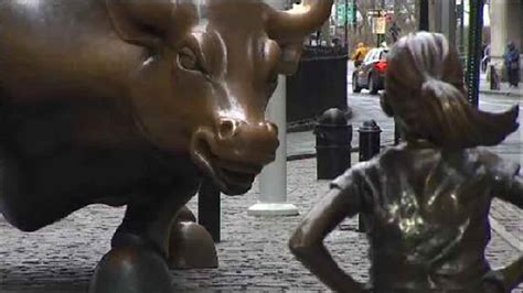 'Charging Bull' sculptor says 'Fearless Girl' installed without his permission - ABC7 New York