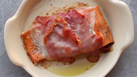 Salmon fillet wrapped in prosciutto (Jamie Oliver) | Flickr
