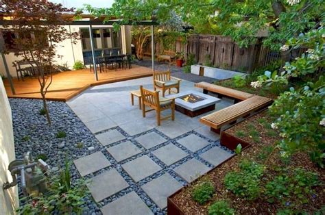 34 Amazing Backyard Patio Seating Area Ideas for Summer | Small backyard landscaping, Patio ...