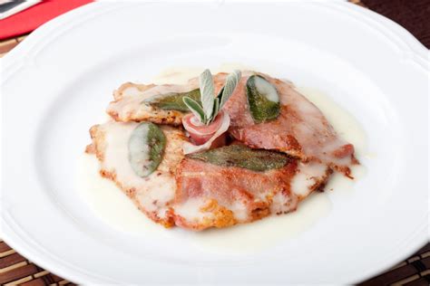 Traditional Veal Saltimbocca Recipe with Prosciutto and Sage