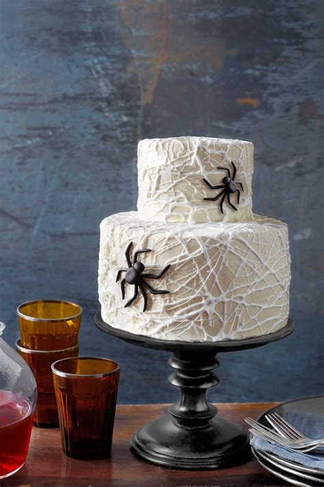 What Could Be More Fun Than These Scary-Smart Halloween Cakes? | Spooky halloween cakes ...