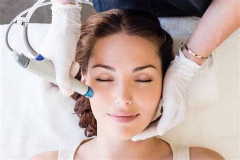 Hydrafacial vs Microdermabrasion-What Is Your Best Choice? - En Sante ...