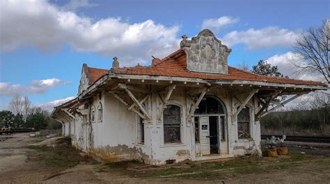 Old Train Depot in Wadley (Alabama) | Wadley, Old train, Train depot