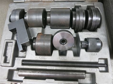 [LOT] (7) Tool kits including (1) Miller 6730 Pinion height, (1) Miller 9896 fuel, brake, chassis