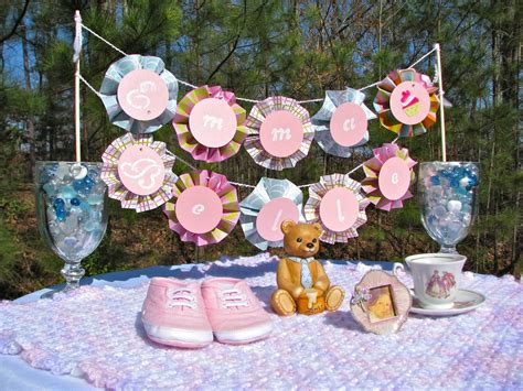 Lots of Baby Shower Banner Ideas (+ Decorations)