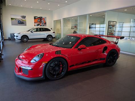 Porsche 911 GT3 RS Dressed in Ferrari Rosso Corsa Is Supercar Trolling ...