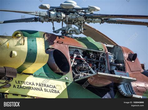 Engine Helicopter Mil Mi-17 Image & Photo | Bigstock