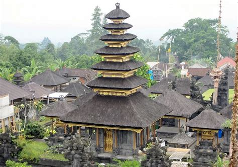 Rumah Adat di Kepulauan Nusa Tenggara: Ada Rumah Adat Bali, Rumah Adat NTB dan Rumah Adat NTT