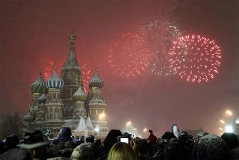 New Year's Eve in Russia | Celebration around the world, St basils cathedral, Fireworks