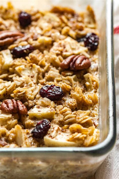 Easy Baked Oatmeal Recipe with Apples, Cranberries, and Pecans