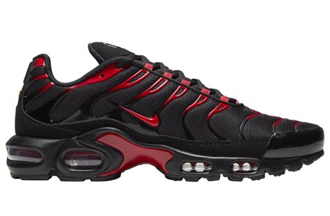 Nike Air Max Plus Black University Red CU4864-001 Release Date - SBD