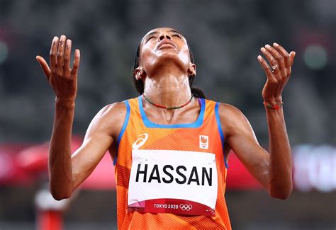 Sifan Hassan fell during her 1,500 meter heat — and still managed to ...