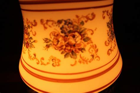 Vintage Quoizel Hurricane Lamp 3-way floral Pretty! | eBay