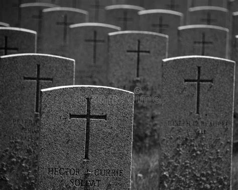 Graves in Notre-Dame-des-Neiges Cemetery Editorial Photo - Image of ...