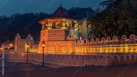 Sri Lanka: Temple of the Tooth (Sri Dalada Maligawa), Kandy at night Stock Photo | Adobe Stock