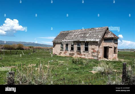 Lost shingles hi-res stock photography and images - Alamy