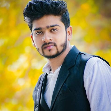 Aman Siddiqui Biography: Age, Movies, Girlfriend, Net Worth, Photos, Videos, Wikipedia, Parents ...