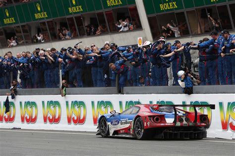 History Repeats Itself: Ford Wins at Le Mans, Beats Ferrari - The News ...