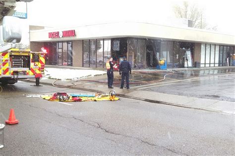 Truck crashes into arcade in Murray